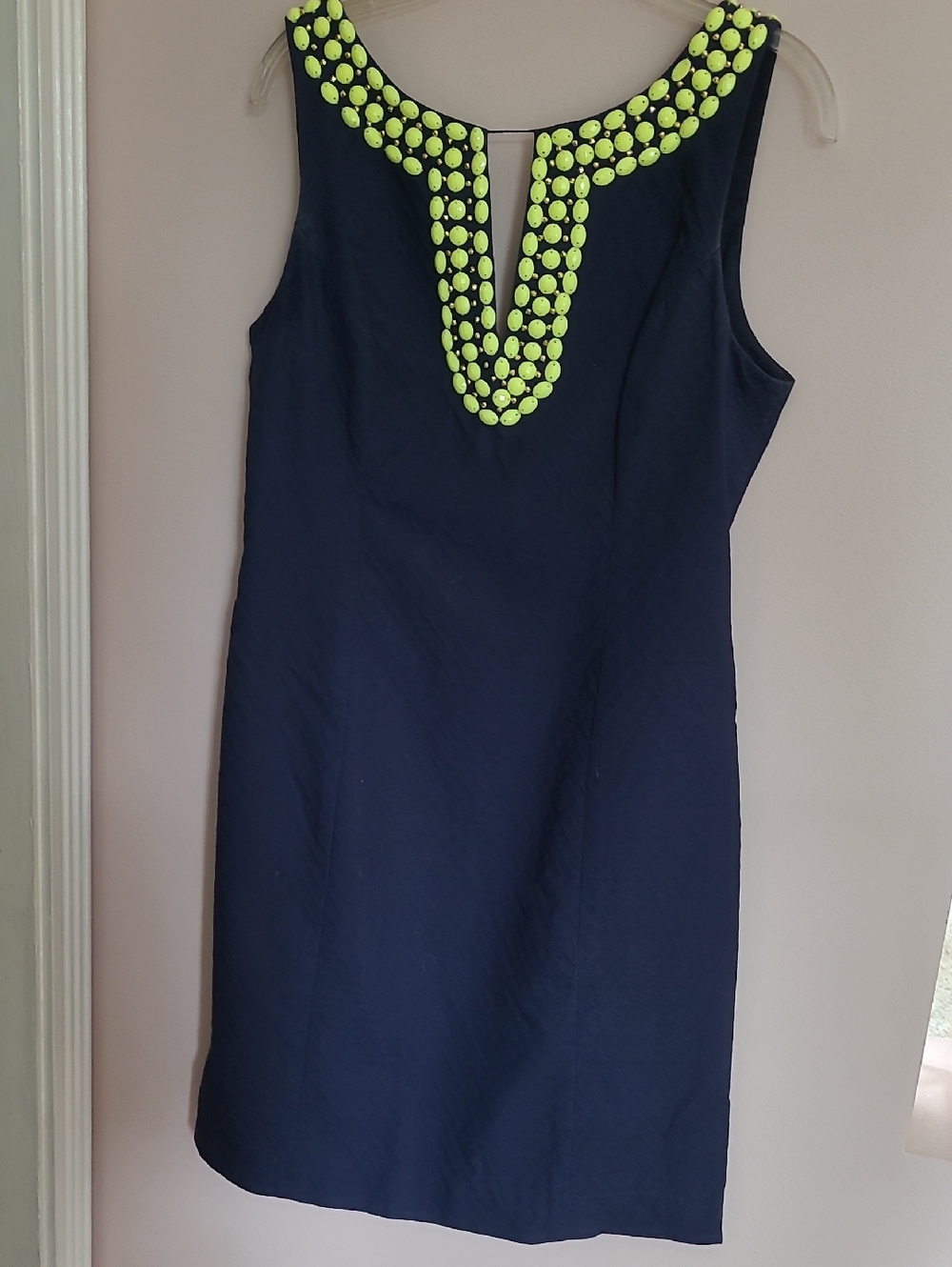 Lilly Pulitzer Navy Sleeveless Shift Dress with Yellow Beaded Neckline >like NEW - Picture 3 of 6